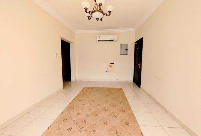 987216 - Property Image 2