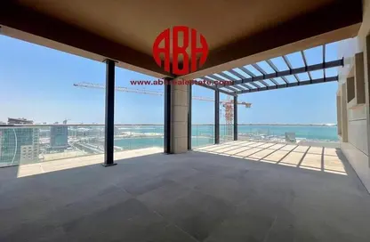 Apartment - 2 Bedrooms - 3 Bathrooms for rent in Marina Tower 23 - Marina District - Lusail