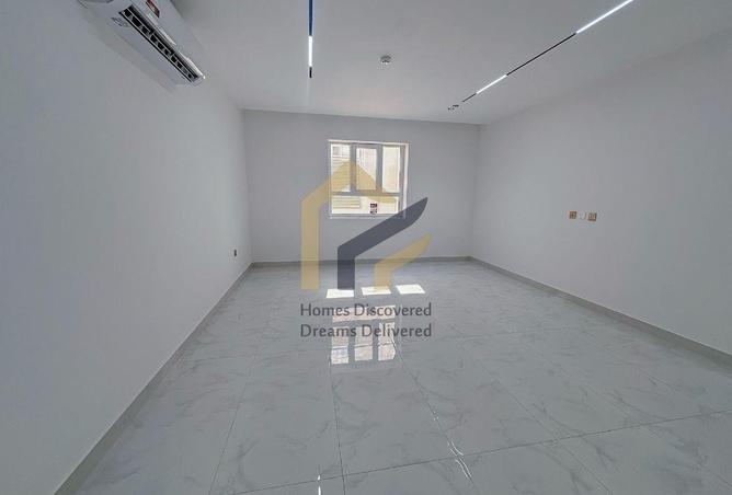 965726 - Property Image 2