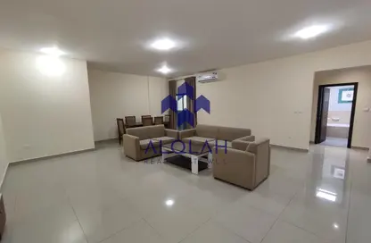 Apartment - 2 Bedrooms - 2 Bathrooms for rent in Old Al Ghanim - Al Ghanim - Doha