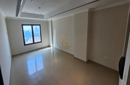 Apartment - 1 Bedroom - 2 Bathrooms for rent in East Porto Drive - Porto Arabia - The Pearl Island - Doha