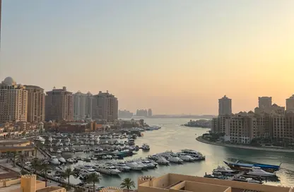 Apartment - 2 Bedrooms - 3 Bathrooms for rent in Porto Arabia - The Pearl Island - Doha