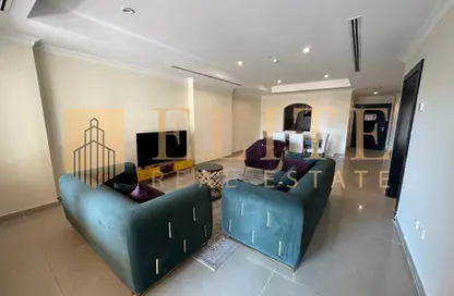 Apartment - 1 Bedroom - 2 Bathrooms for rent in East Porto Drive - Porto Arabia - The Pearl Island - Doha