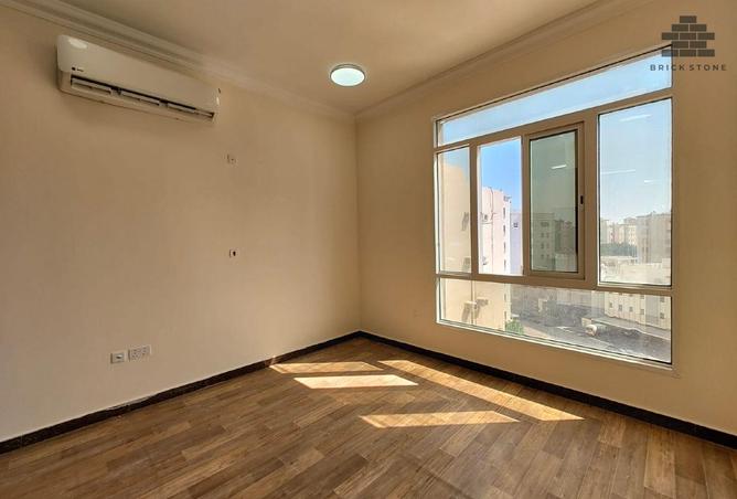 954139 - Property Image 3