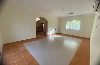 Compound - 3 Bedrooms - 3 Bathrooms for rent in Al Luqta - Al Luqta - Doha