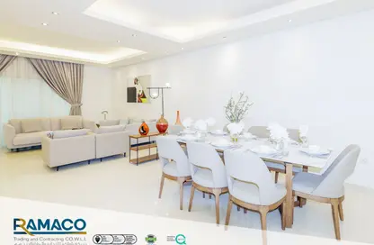 فيلا - 4 غرف نوم - 5 حمامات للايجار في طريق سلوى - العزيزية - الدوحة