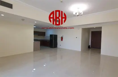 Empty Room image for: Apartment - 1 Bedroom - 2 Bathrooms for rent in Verona - Fox Hills - Fox Hills - Lusail, Image 1