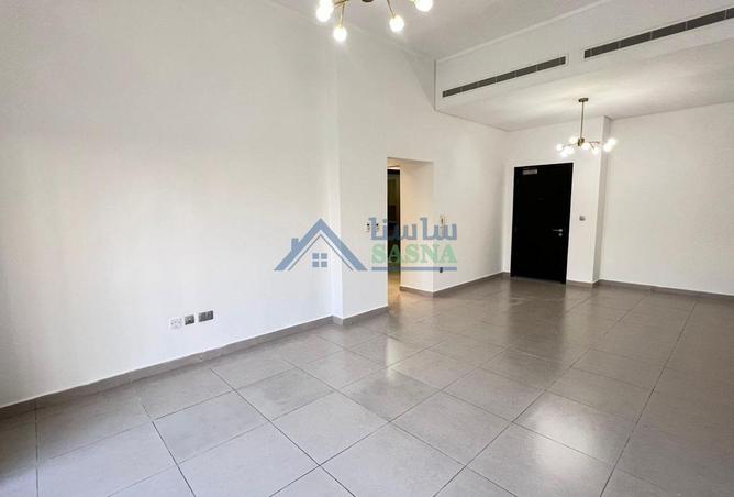 953656 - Property Image 3