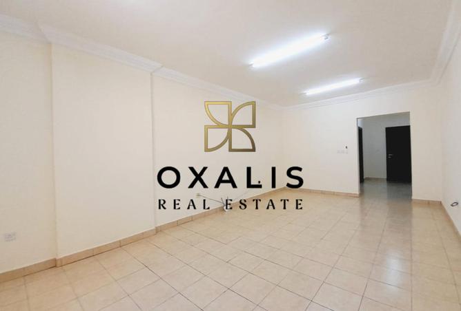 995219 - Property Image 2