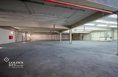 Warehouse - Studio for rent in Industrial Area 1 - Industrial Area - Doha