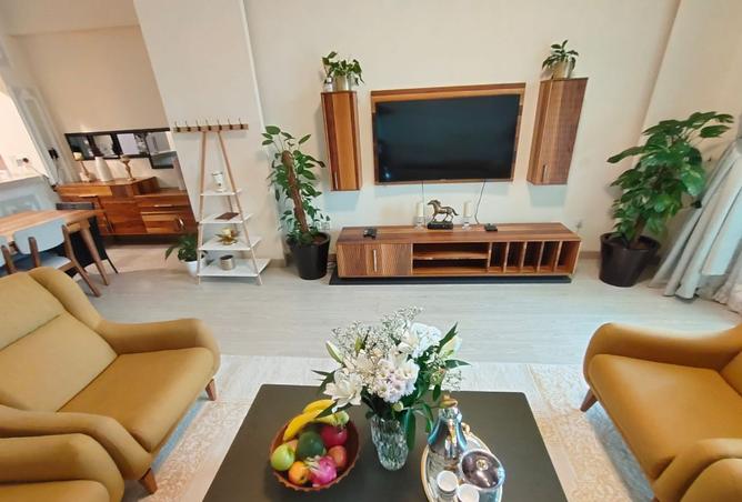 987897 - Property Image 2