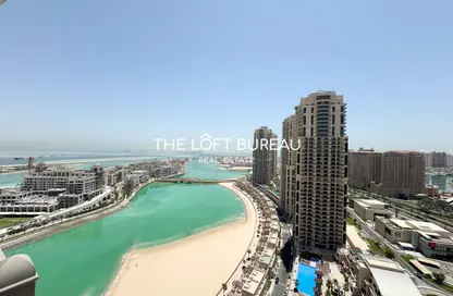 Apartment - 1 Bedroom - 1 Bathroom for rent in Abraj Bay - Abraj Quartiers - The Pearl Island - Doha