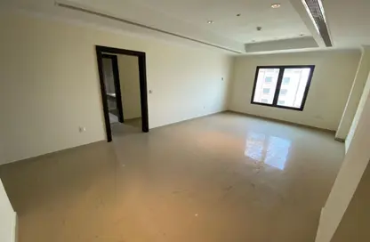 Apartment - 1 Bedroom - 2 Bathrooms for rent in East Porto Drive - Porto Arabia - The Pearl Island - Doha