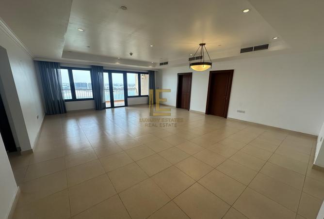 989068 - Property Image 3