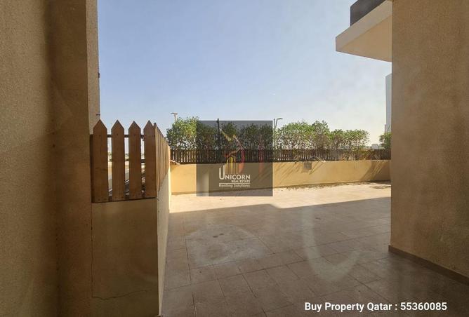 965013 - Property Image 3