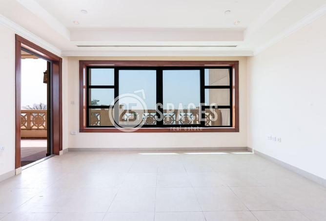 952071 - Property Image 2