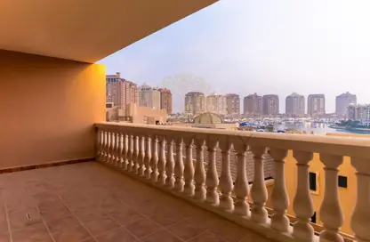 شقة - 2 غرف نوم - 3 حمامات للايجار في طريق بورتو الشرقي - بورتو أرابيا - جزيرة اللؤلؤة - الدوحة