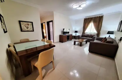 Apartment - 2 Bedrooms - 2 Bathrooms for rent in Umm Ghuwalina - Umm Ghuwailina - Doha