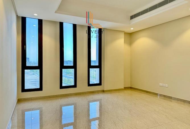 942277 - Property Image 2