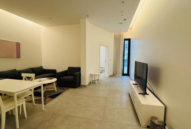 984207 - Property Main Image