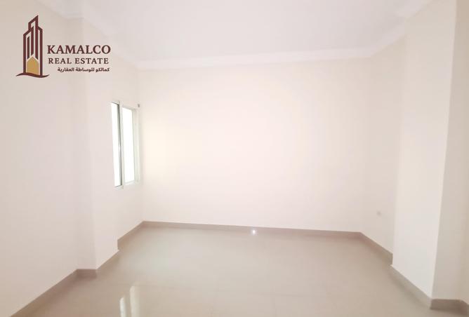 940212 - Property Image 2