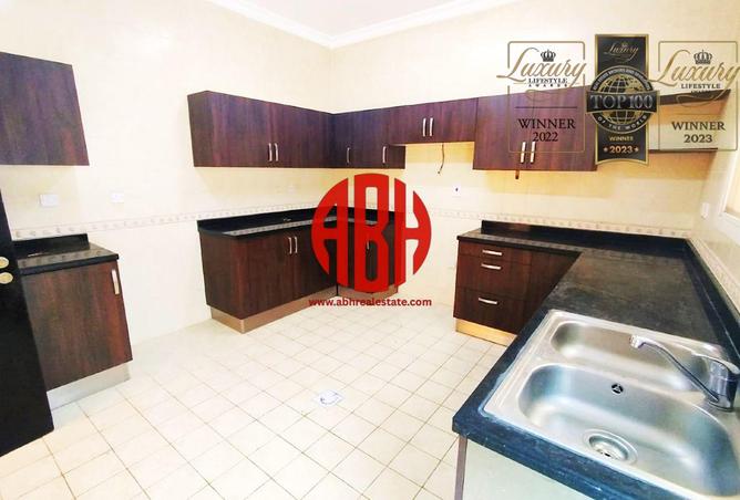 990661 - Property Image 3