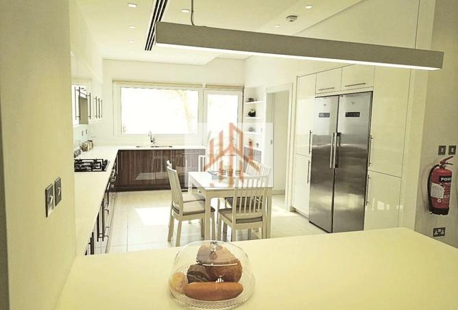 958210 - Property Image 2