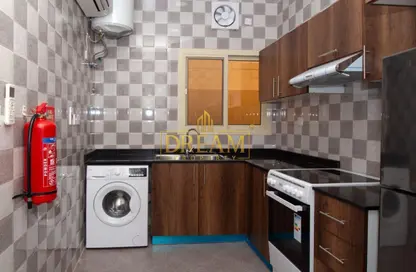Apartment - 2 Bedrooms - 1 Bathroom for rent in Al Sadd Road - Al Sadd - Doha