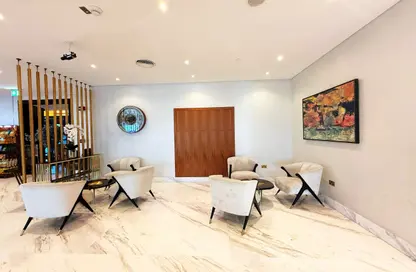 شقة - 2 غرف نوم - 3 حمامات للايجار في ابراج باي - منطقة الأبراج - جزيرة اللؤلؤة - الدوحة