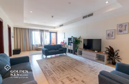 Apartment - 2 Bedrooms - 3 Bathrooms for rent in West Porto Drive - Porto Arabia - The Pearl Island - Doha