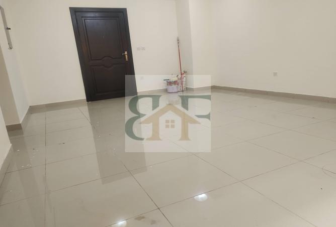 988123 - Property Image 3