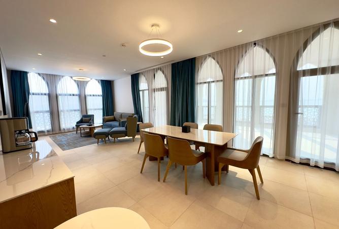 985495 - Property Image 2