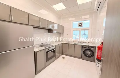 شقة - 2 غرف نوم - 3 حمامات للايجار في شارع النعيجة - غرب الهلال - الهلال - الدوحة