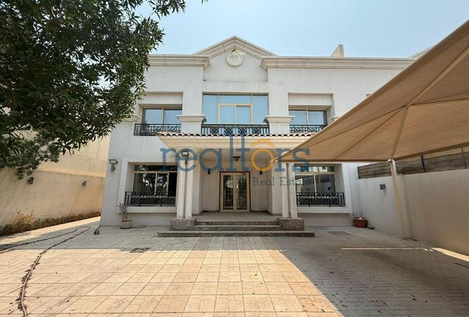 927167 - Property Image 2