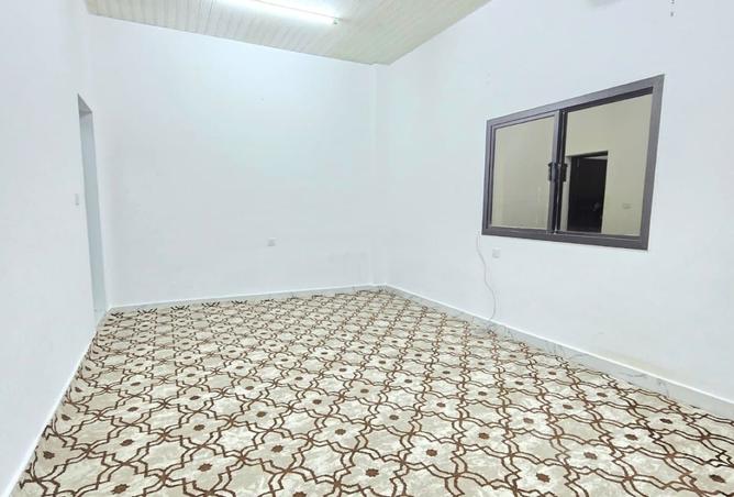 983242 - Property Image 3