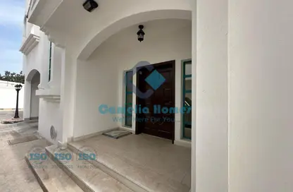Villa - 4 Bedrooms - 5 Bathrooms for rent in Al Sadd Road - Al Sadd - Doha