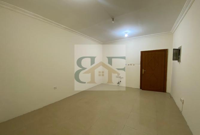 935909 - Property Image 2