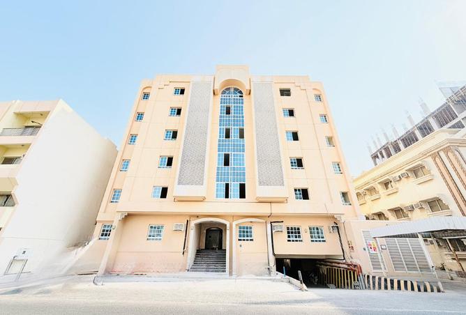 985571 - Property Main Image