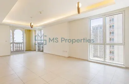 Apartment - 2 Bedrooms - 3 Bathrooms for rent in Viva East - Viva Bahriyah - The Pearl Island - Doha