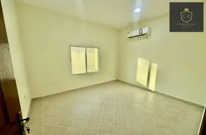 مجمع سكني - 5 غرف نوم - 4 حمامات للايجار في فلل عين خالد - عين خالد - الدوحة