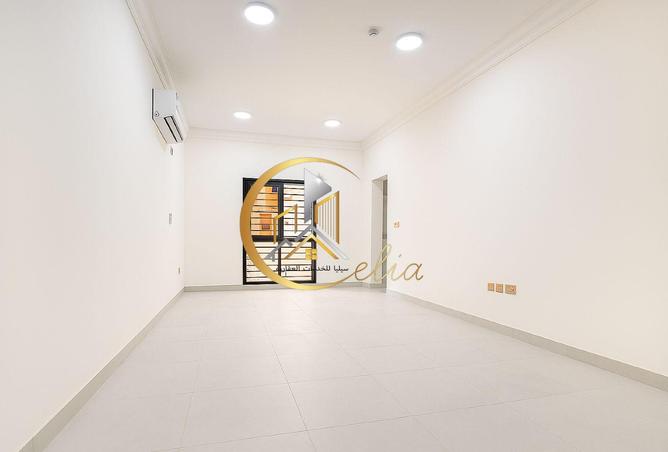 963080 - Property Main Image