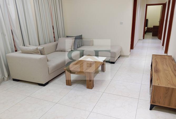 933498 - Property Image 2