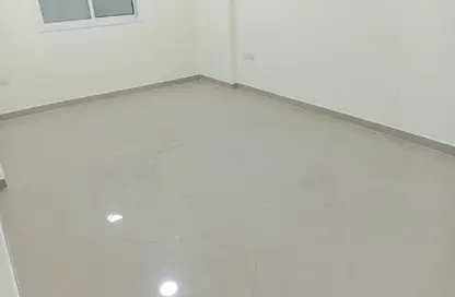 Apartment - 3 Bedrooms - 2 Bathrooms for rent in Thabit Bin Zaid Street - Al Mansoura - Doha