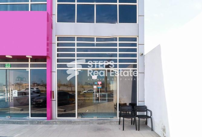 محل تجاري - استوديو - 1 حمام للايجار في بناية مدينة خيلفه 58 - مدينة خليفة جنوب - مدينة خليفة - الدوحة