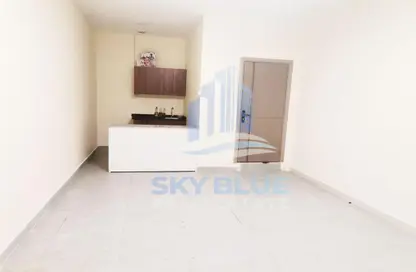 Apartment - 1 Bathroom for rent in Tawar Compound - Al Duhail - Al Duhail - Doha