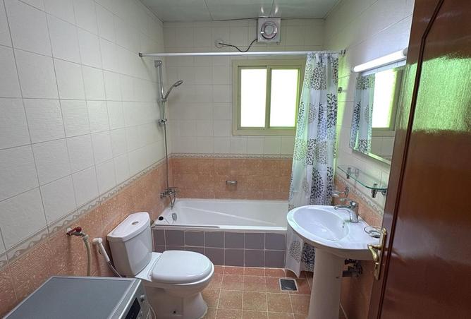 992385 - Property Image 3