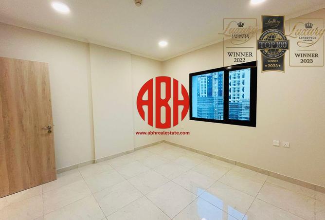 963490 - Property Image 3