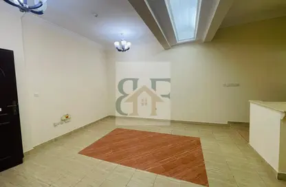Apartment - 2 Bedrooms - 2 Bathrooms for rent in Fereej Abdul Aziz - Fereej Abdul Aziz - Doha