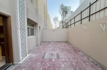 فيلا - 4 غرف نوم - 4 حمامات للايجار في الغرافة - الغرافة - الدوحة