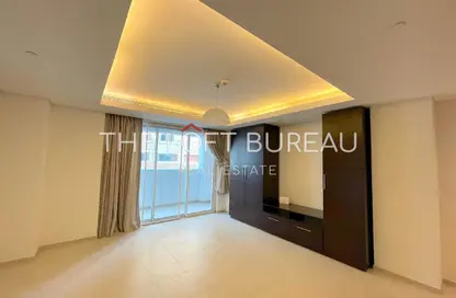 شقة - 1 حمام للايجار في فيفا غرب - فيفا بحرية - جزيرة اللؤلؤة - الدوحة